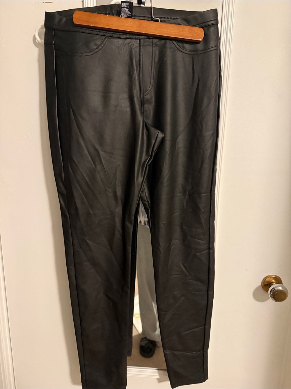 HUE Black Faux Leather Skinny Pants